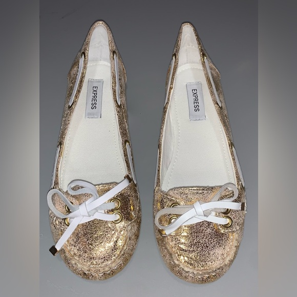 NWOT. Express Metallic Gold Loafers with Bow - Picture 2 of 7